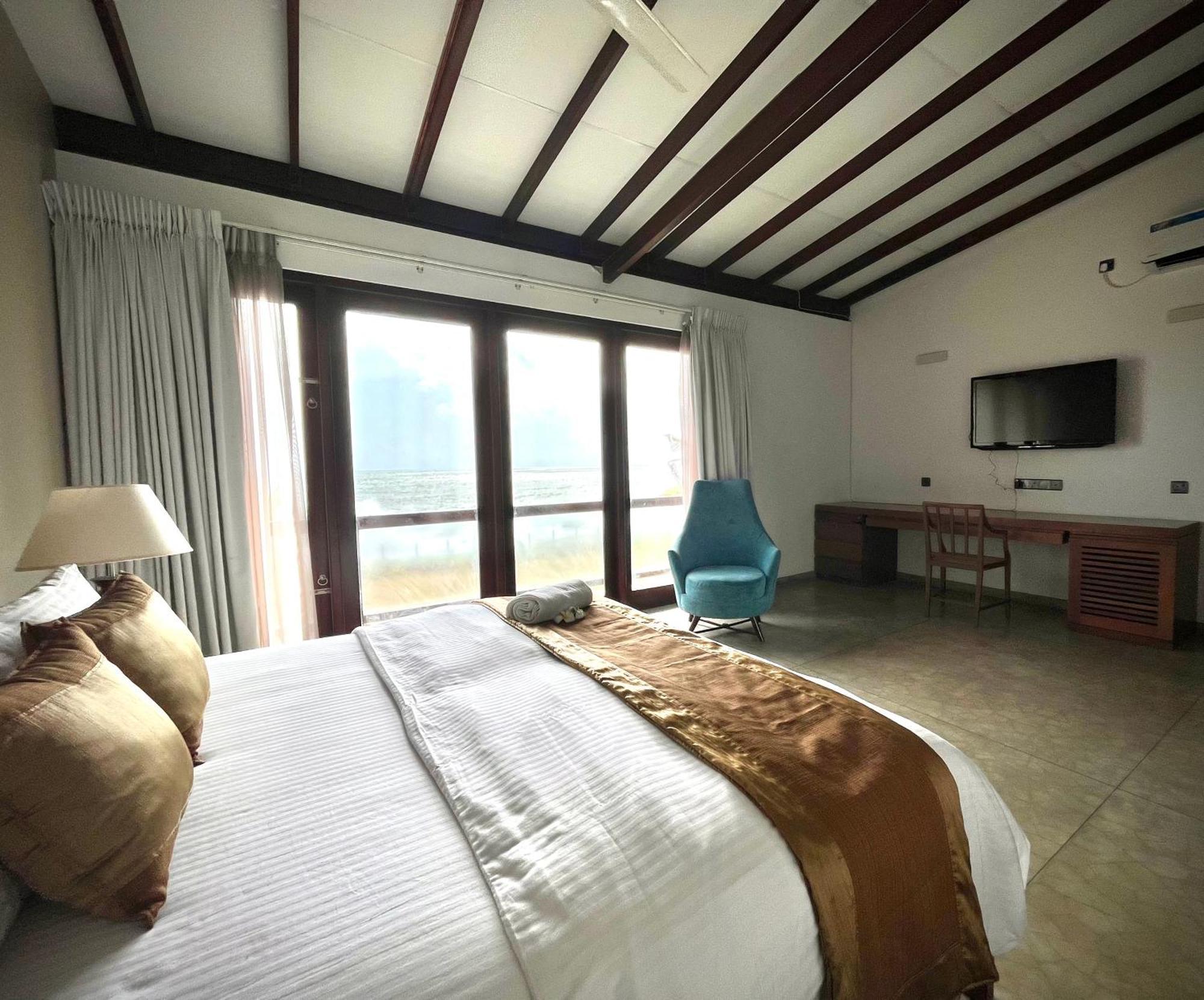 Driftwood Villa Pamunugama Exterior foto